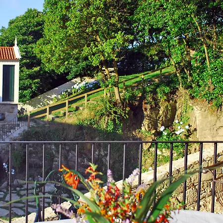 Rustico A Torre De Hotel Laxe